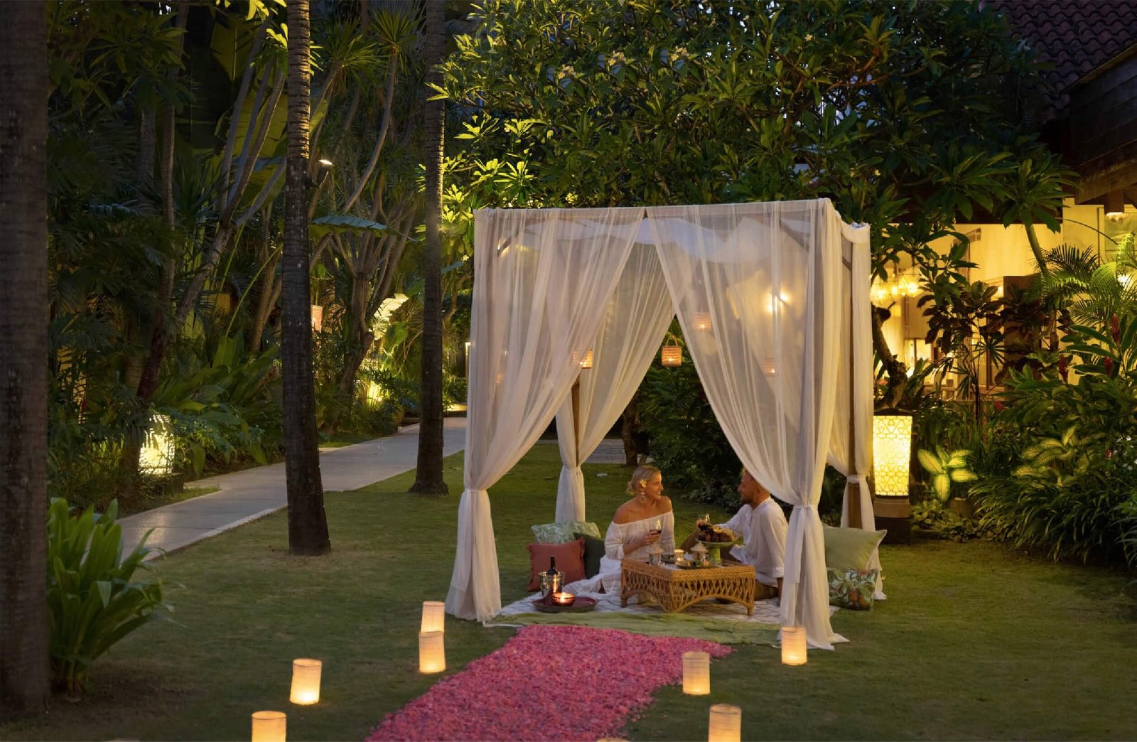 Romantic Dinner Under The Stars